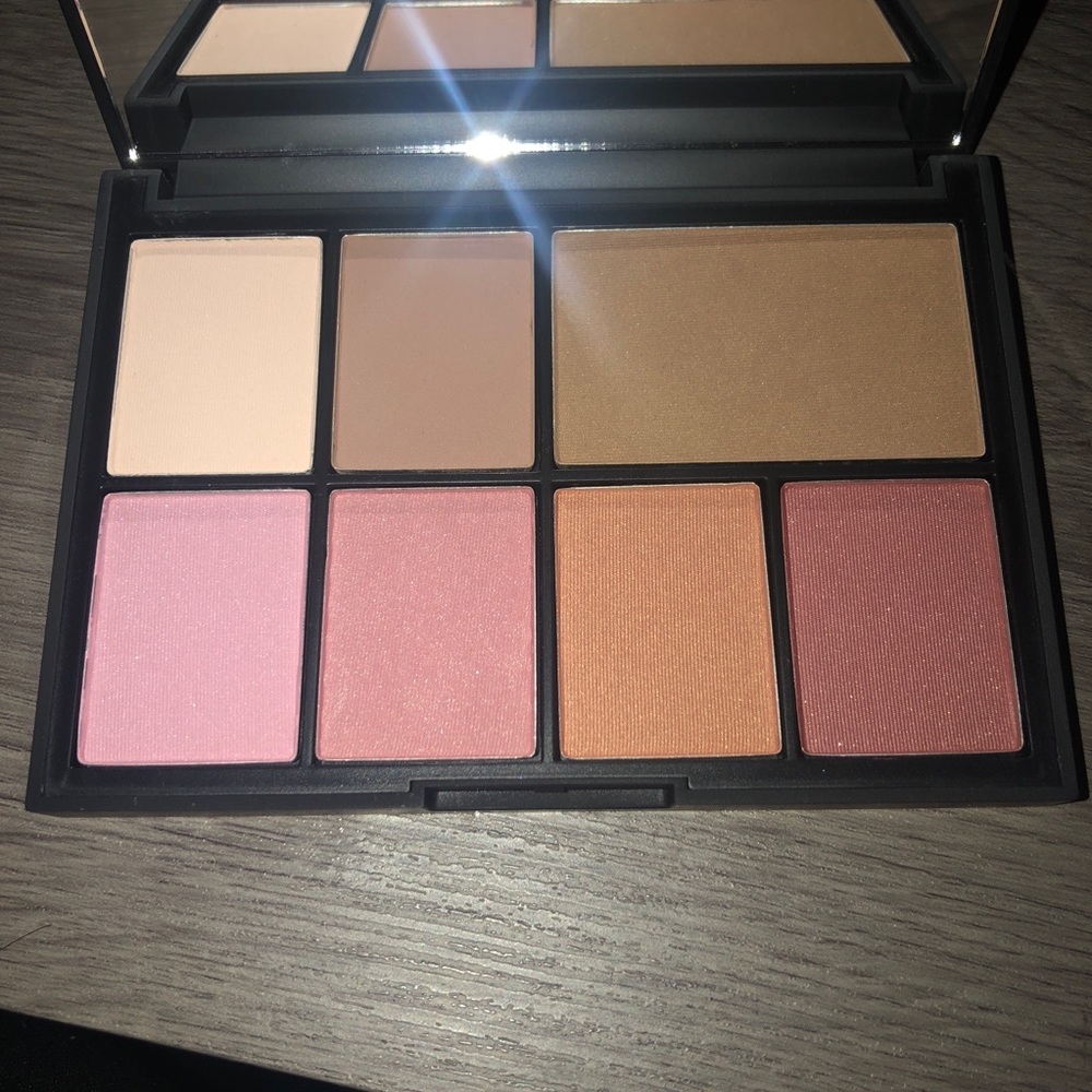 Cheek studio palette
